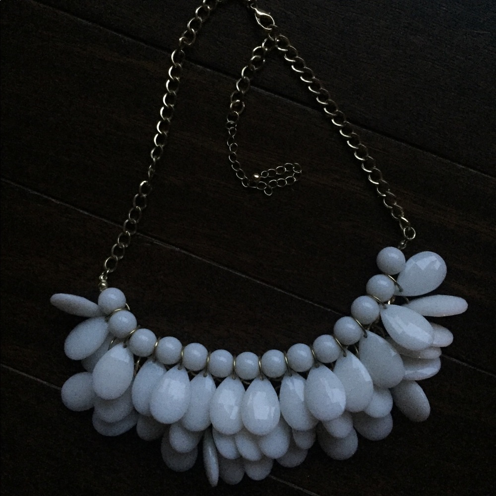 Beautiful White Statement Necklace Make an offer - Picture 5 of 5